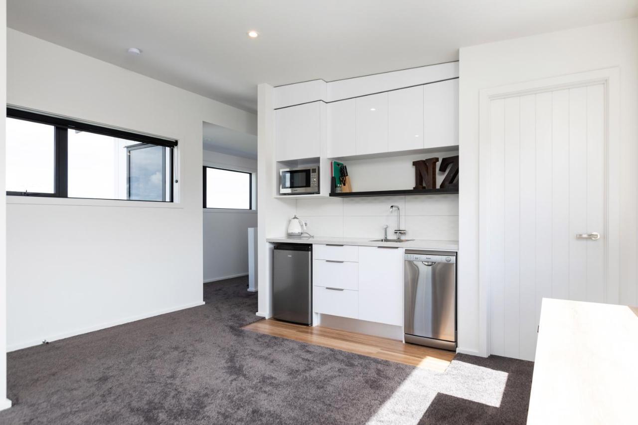 Oakura Beach Front Apartments Экстерьер фото
