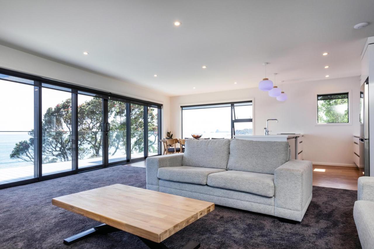 Oakura Beach Front Apartments Экстерьер фото