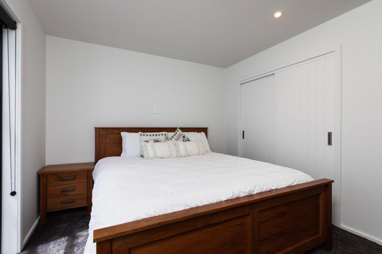 Oakura Beach Front Apartments Экстерьер фото