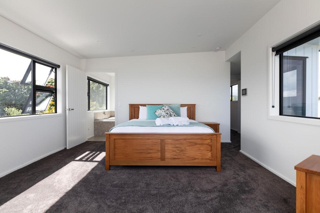 Oakura Beach Front Apartments Экстерьер фото