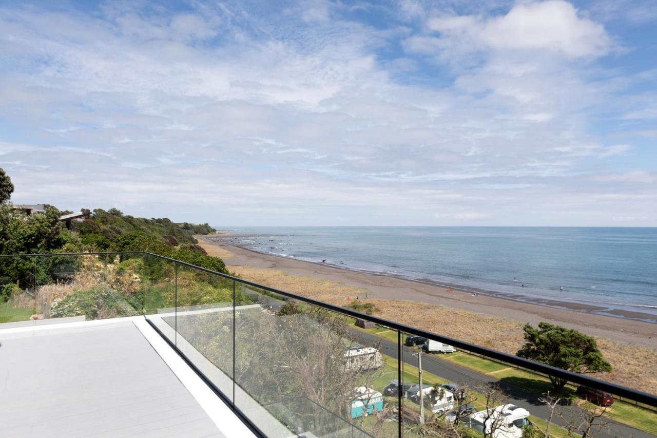 Oakura Beach Front Apartments Экстерьер фото